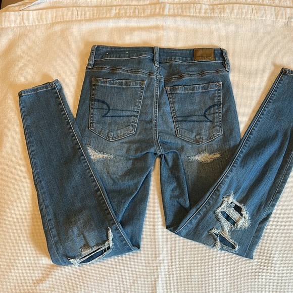 American Eagle Outfitters Woman’s Hi Rise Jegging Distressed Size 2 Regular - Picture 11 of 15